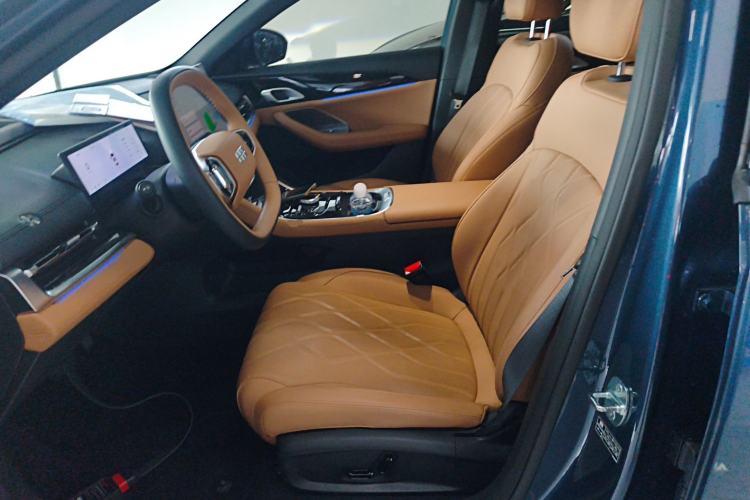 Used Geely Galaxy A7 2025 Model EM-i 150km Starship Edition Left Front Seat