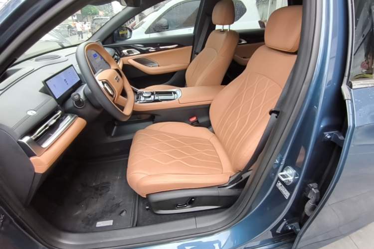 Used Geely Galaxy A7 2025 Model EM-i 150km Starship Edition Left Front Seat