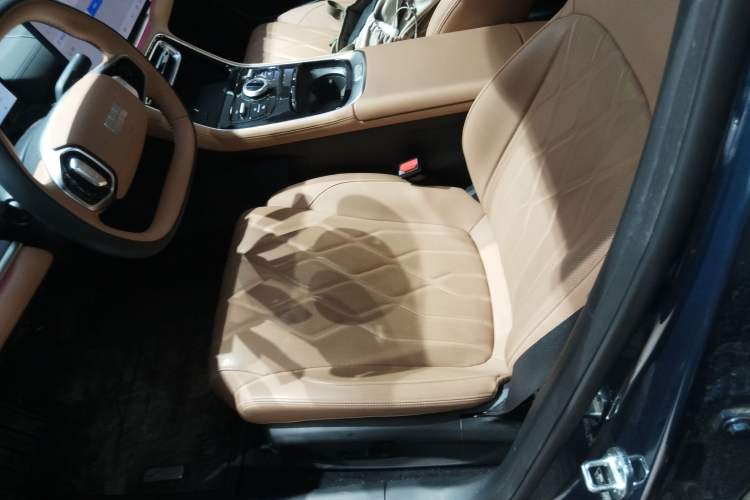 Used Geely Galaxy A7 2025 Model EM-i 150km Starship Edition Left Front Seat