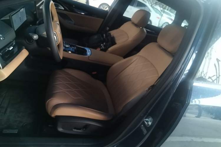 Used Geely Galaxy A7 2025 Model EM-i 150km Starship Edition Left Front Seat