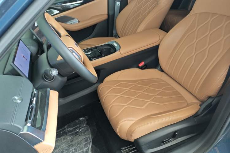 Used Geely Galaxy A7 2025 Model EM-i 150km Starship Edition Left Front Seat
