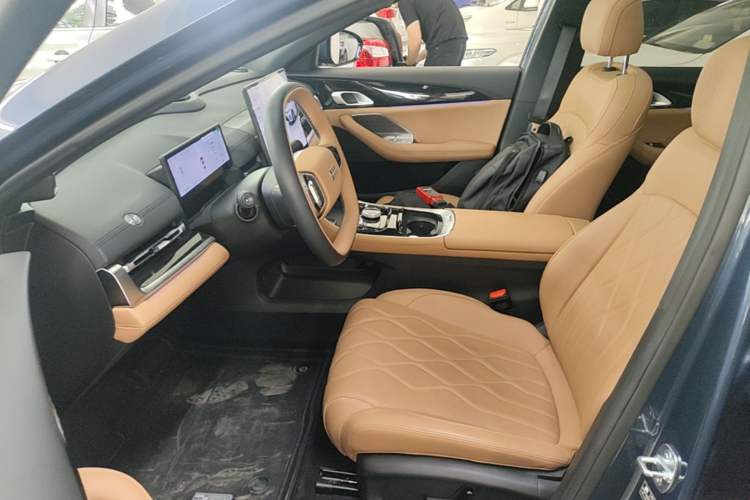 Used Geely Galaxy A7 2025 Model EM-i 150km Starship Edition Left Front Seat