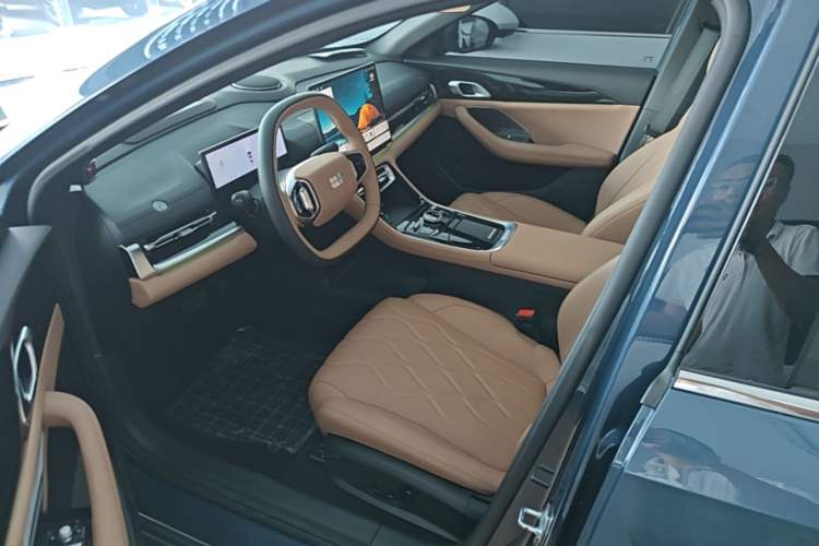 Used Geely Galaxy A7 2025 Model EM-i 150km Starship Edition Left Front Seat