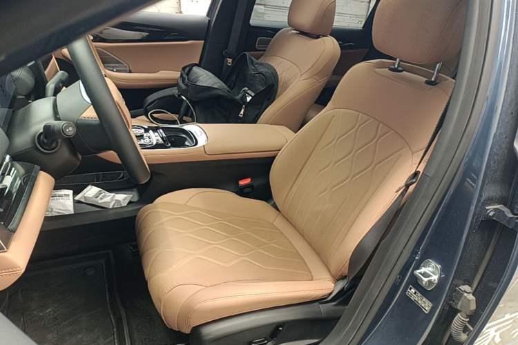 Used Geely Galaxy A7 2025 Model EM-i 150km Starship Edition Left Front Seat