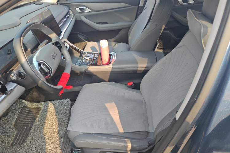 Used Geely Galaxy A7 2025 Model EM-i 70km Luxury Edition Left Front Seat