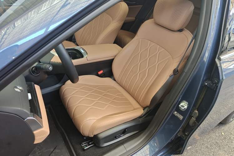 Used Geely Galaxy A7 2025 Model EM-i 150km Starship Edition Left Front Seat