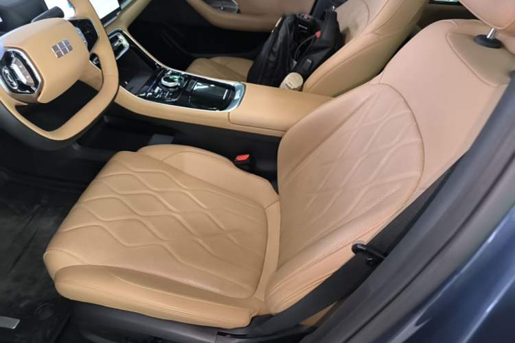 Used Geely Galaxy A7 2025 Model EM-i 150km Starship Edition Left Front Seat