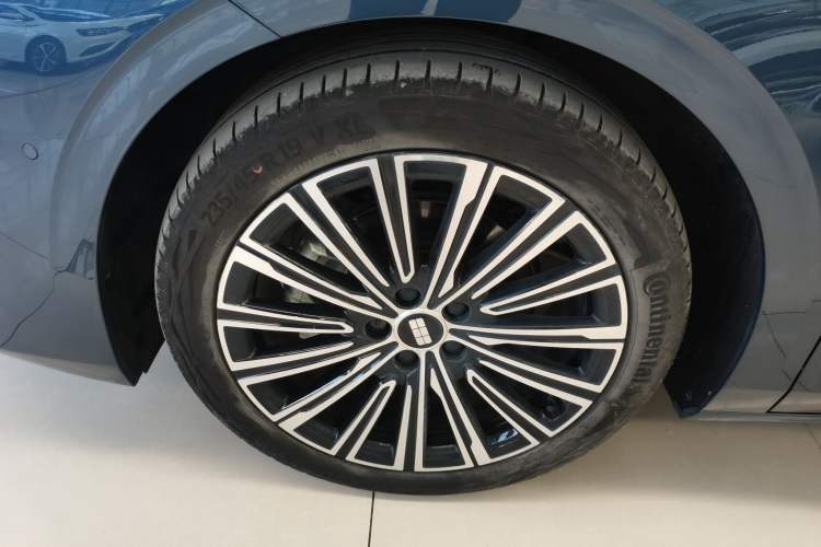 Used Geely Galaxy A7 2025 Model EM-i 150km Starship Edition Left Front Wheel Hub