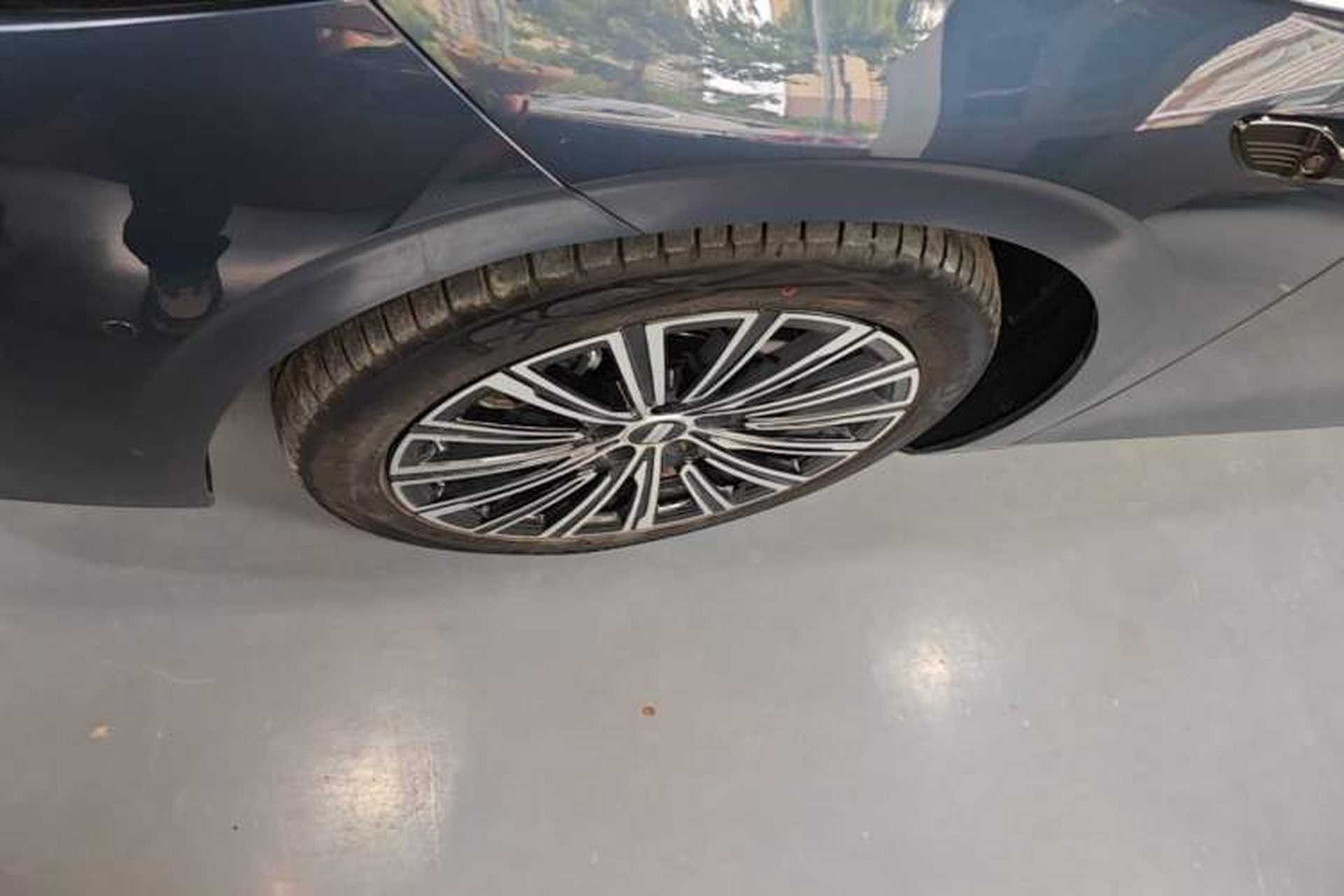 Used Geely Galaxy A7 2025 Model EM-i 150km Starship Edition Left Front Wheel Hub
