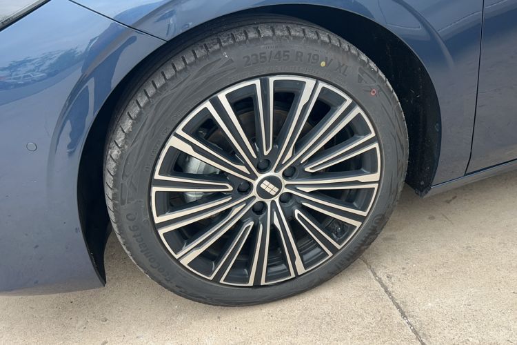 Used Geely Galaxy A7 2025 Model EM-i 150km Starship Edition Left Front Wheel Hub