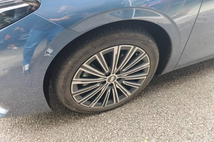 Used Geely Galaxy A7 2025 Model EM-i 150km Starship Edition Left Front Wheel Hub