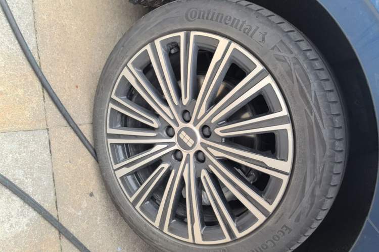 Used Geely Galaxy A7 2025 Model EM-i 150km Starship Edition Left Front Wheel Hub
