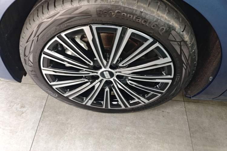 Used Geely Galaxy A7 2025 Model EM-i 150km Starship Edition Left Front Wheel Hub