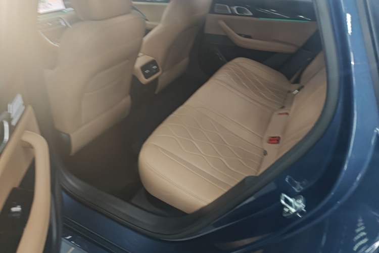 Used Geely Galaxy A7 2025 Model EM-i 150km Starship Edition Left Rear Seat