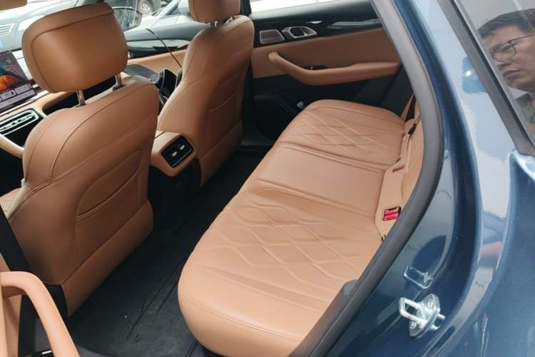 Used Geely Galaxy A7 2025 Model EM-i 150km Starship Edition Left Rear Seat