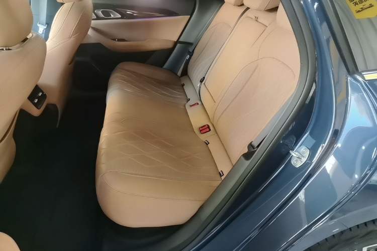 Used Geely Galaxy A7 2025 Model EM-i 150km Starship Edition Left Rear Seat