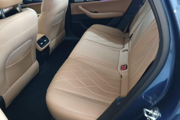Used Geely Galaxy A7 2025 Model EM-i 150km Starship Edition Left Rear Seat