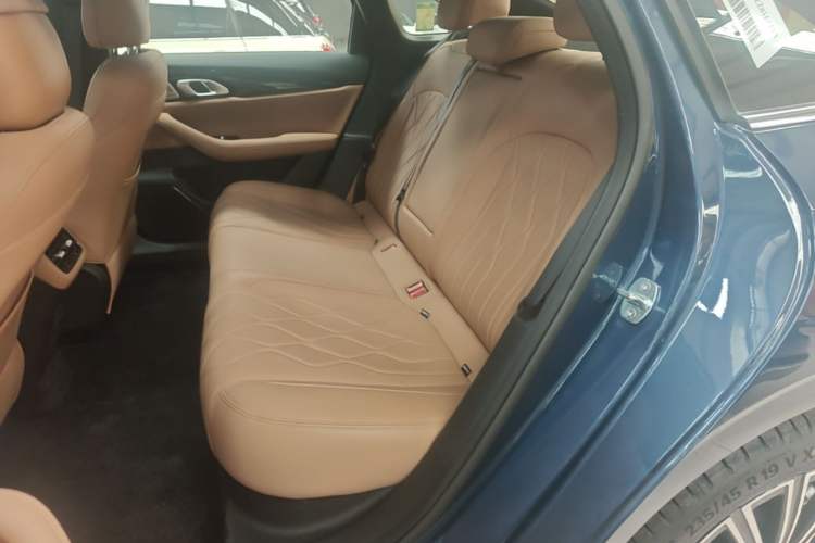 Used Geely Galaxy A7 2025 Model EM-i 150km Starship Edition Left Rear Seat