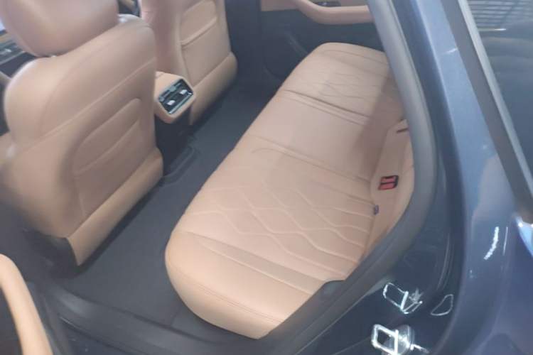Used Geely Galaxy A7 2025 Model EM-i 150km Starship Edition Left Rear Seat