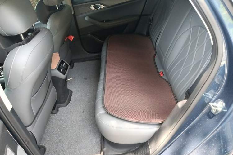 Used Geely Galaxy A7 2025 Model EM-i 70km Luxury Edition Left Rear Seat