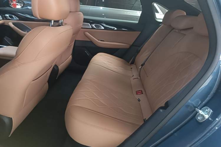 Used Geely Galaxy A7 2025 Model EM-i 150km Starship Edition Left Rear Seat