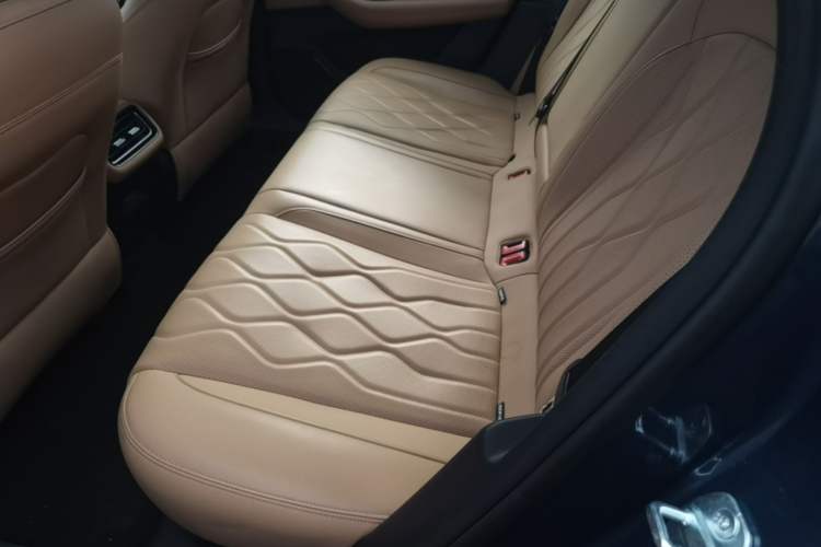 Used Geely Galaxy A7 2025 Model EM-i 150km Starship Edition Left Rear Seat