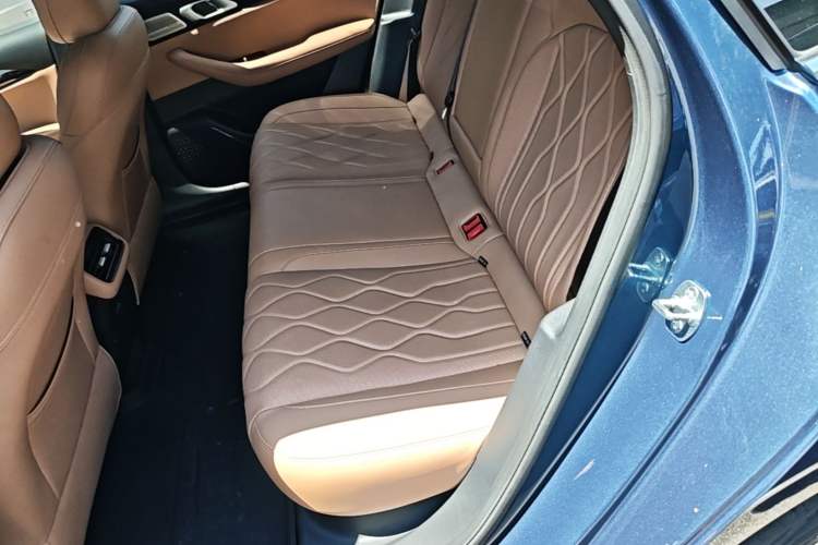 Used Geely Galaxy A7 2025 Model EM-i 150km Starship Edition Left Rear Seat