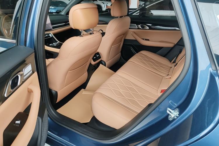 Used Geely Galaxy A7 2025 Model EM-i 150km Starship Edition Left Rear Seat