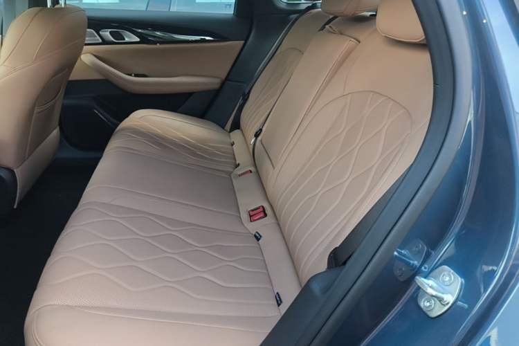 Used Geely Galaxy A7 2025 Model EM-i 150km Starship Edition Left Rear Seat