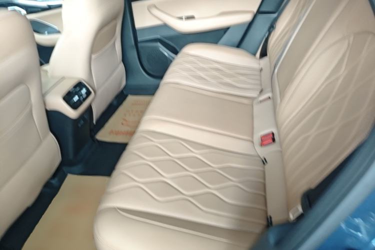 Used Geely Galaxy A7 2025 Model EM-i 150km Starship Edition Left Rear Seat