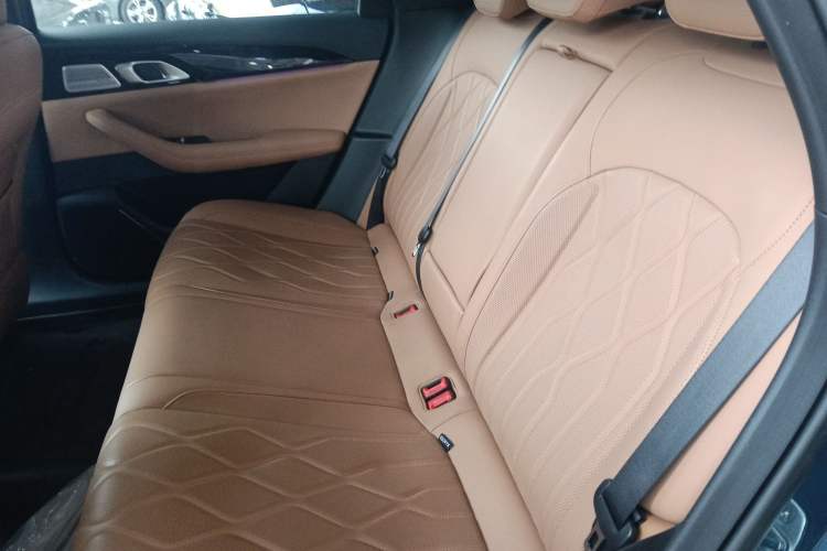 Used Geely Galaxy A7 2025 Model EM-i 150km Starship Edition Left Rear Seat
