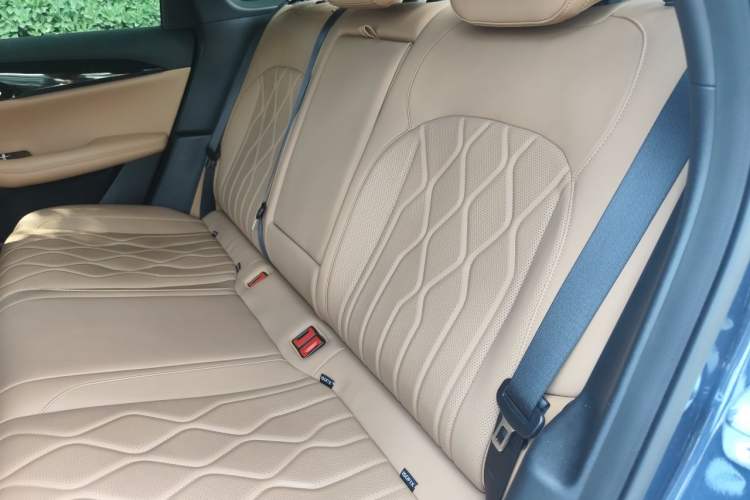 Used Geely Galaxy A7 2025 Model EM-i 150km Starship Edition Left Rear Seat