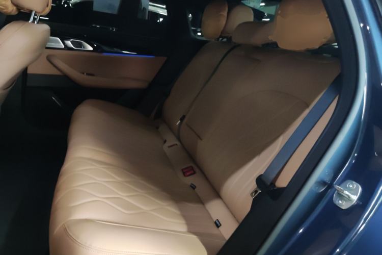 Used Geely Galaxy A7 2025 Model EM-i 150km Starship Edition Left Rear Seat
