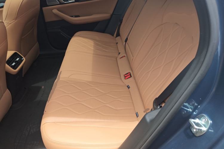 Used Geely Galaxy A7 2025 Model EM-i 150km Starship Edition Left Rear Seat