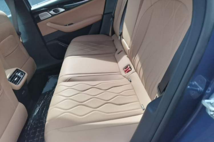 Used Geely Galaxy A7 2025 Model EM-i 150km Starship Edition Left Rear Seat
