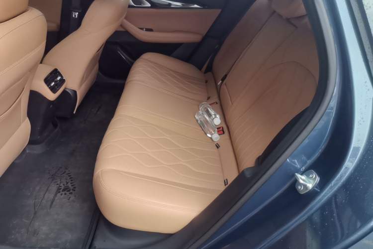 Used Geely Galaxy A7 2025 Model EM-i 150km Starship Edition Left Rear Seat