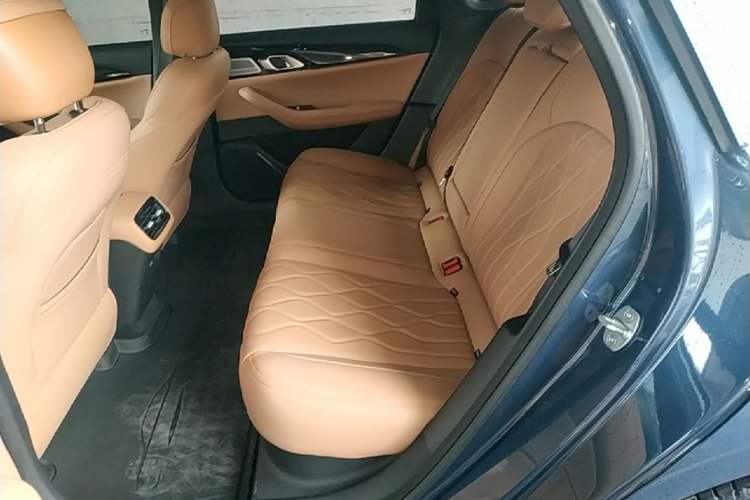 Used Geely Galaxy A7 2025 Model EM-i 150km Starship Edition Left Rear Seat