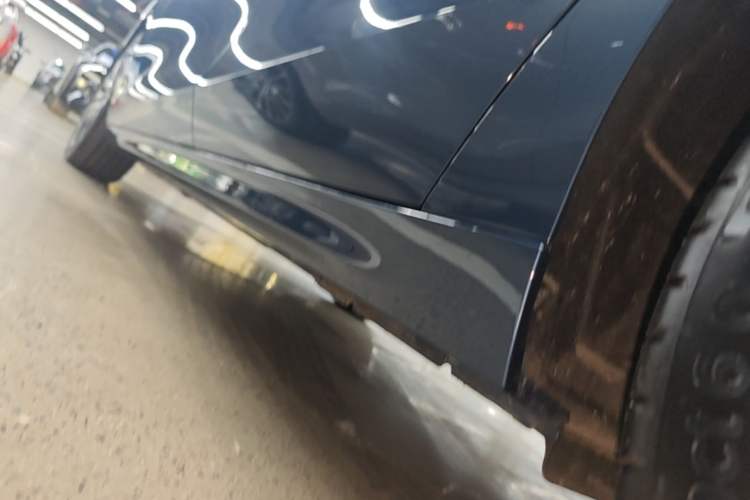 Used Geely Galaxy A7 2025 Model EM-i 150km Starship Edition Left Side Sill