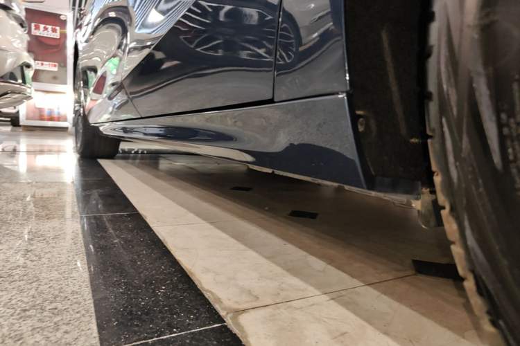 Used Geely Galaxy A7 2025 Model EM-i 150km Starship Edition Left Side Sill