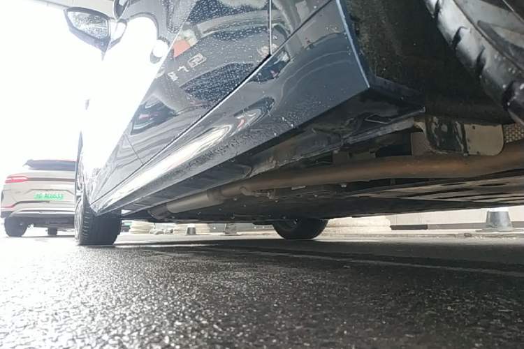 Used Geely Galaxy A7 2025 Model EM-i 150km Starship Edition Left Side Sill