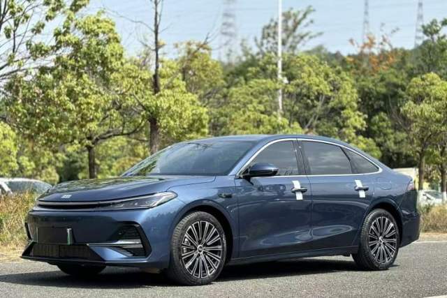 Used Geely Galaxy A7 2025 Model EM-i 150km Starship Edition