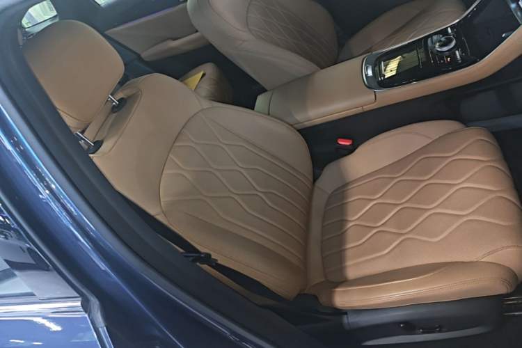Used Geely Galaxy A7 2025 Model EM-i 150km Starship Edition Right Front Seat
