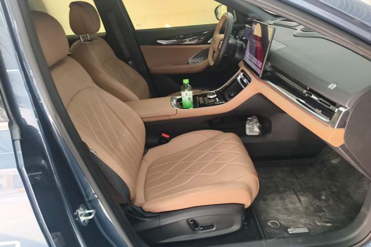 Used Geely Galaxy A7 2025 Model EM-i 150km Starship Edition Right Front Seat