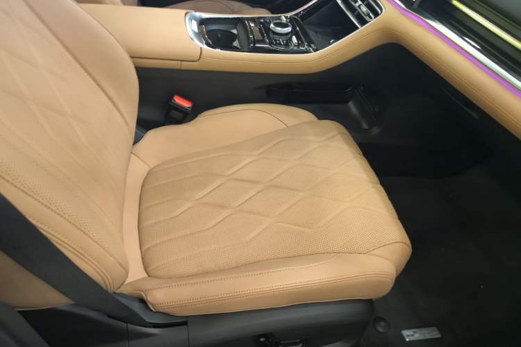 Used Geely Galaxy A7 2025 Model EM-i 150km Starship Edition Right Front Seat