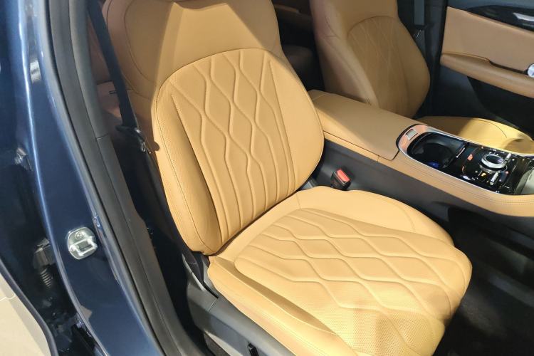 Used Geely Galaxy A7 2025 Model EM-i 150km Starship Edition Right Front Seat