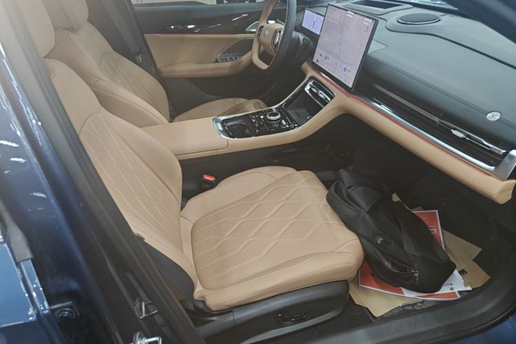 Used Geely Galaxy A7 2025 Model EM-i 150km Starship Edition Right Front Seat