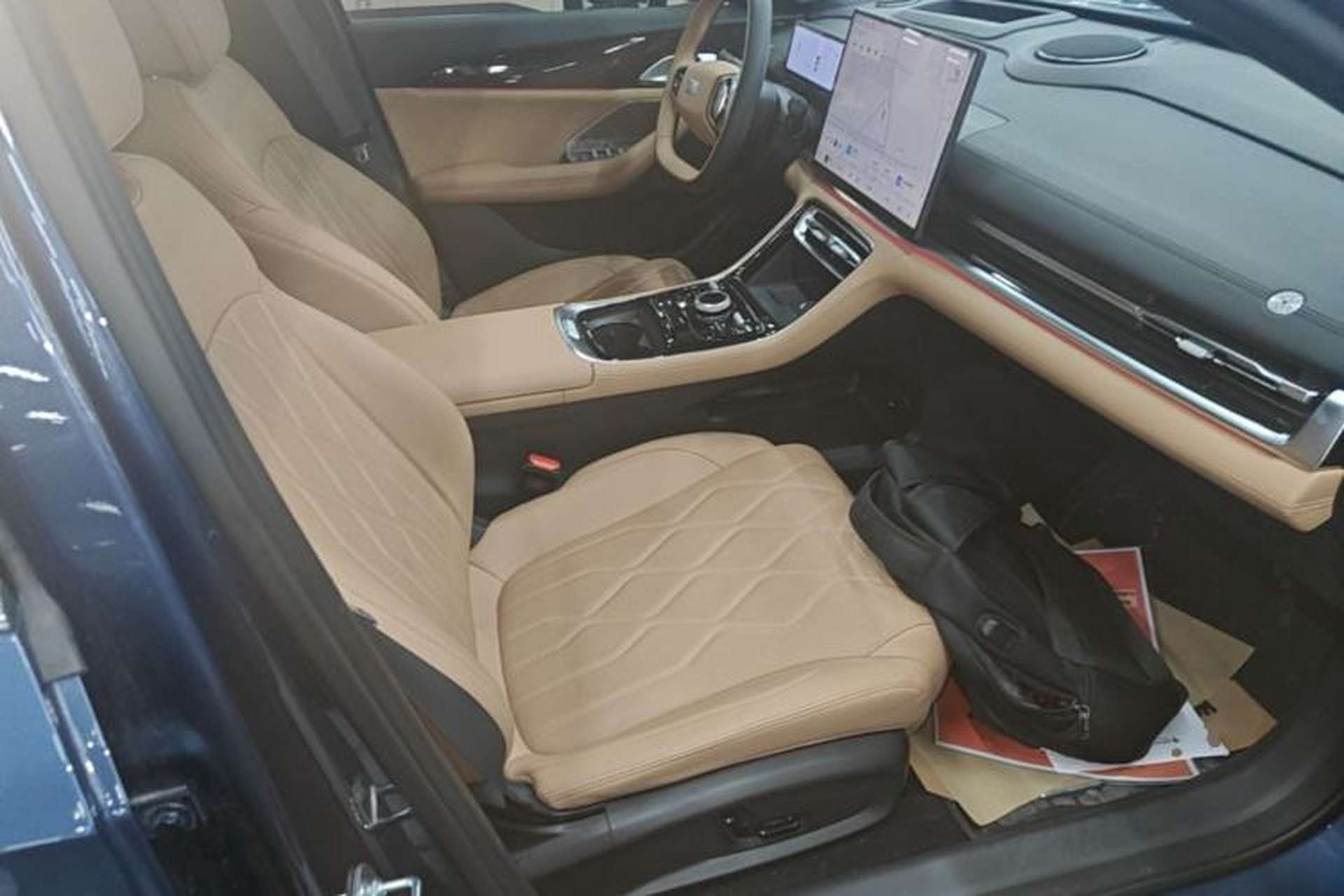 Used Geely Galaxy A7 2025 Model EM-i 150km Starship Edition Right Front Seat