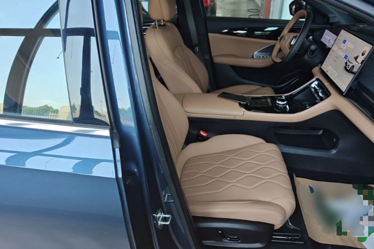 Used Geely Galaxy A7 2025 Model EM-i 150km Starship Edition Right Front Seat