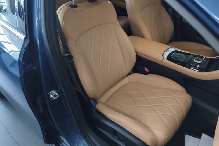 Used Geely Galaxy A7 2025 Model EM-i 150km Starship Edition Right Front Seat