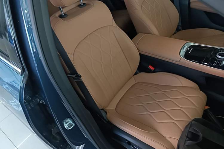 Used Geely Galaxy A7 2025 Model EM-i 150km Starship Edition Right Front Seat